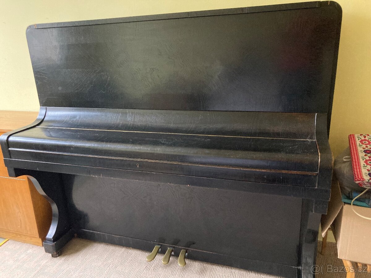 Piano, klavír zn. Kašpar