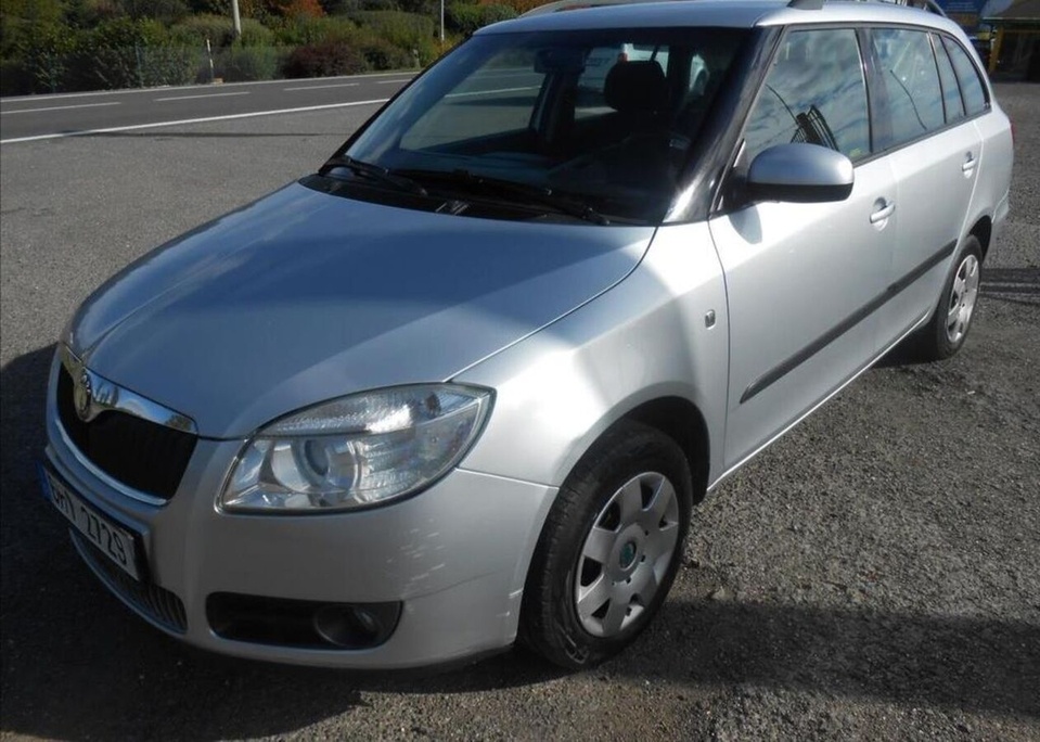 Škoda Fabia 1,2 12V HTP Elegance Combi CZ benzín manuál