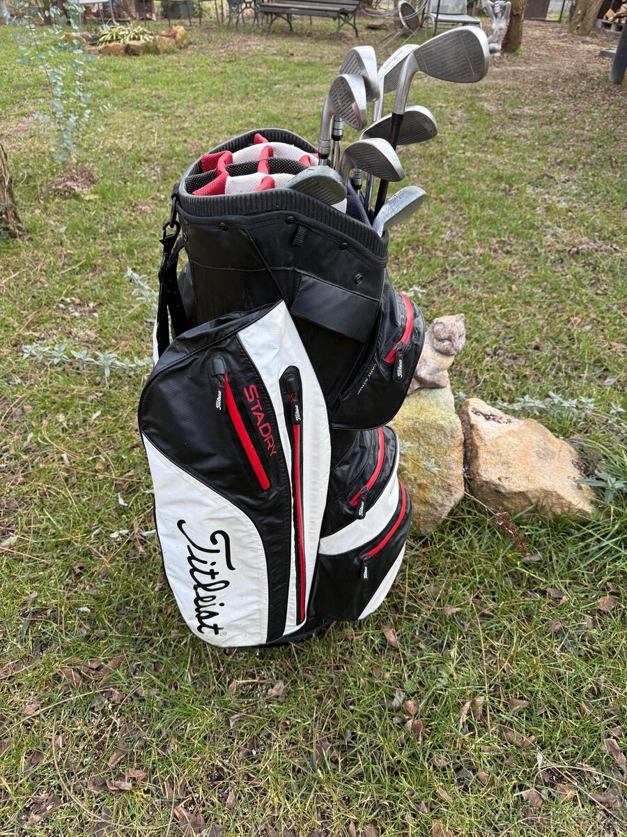 Golfový bag titleist a hole