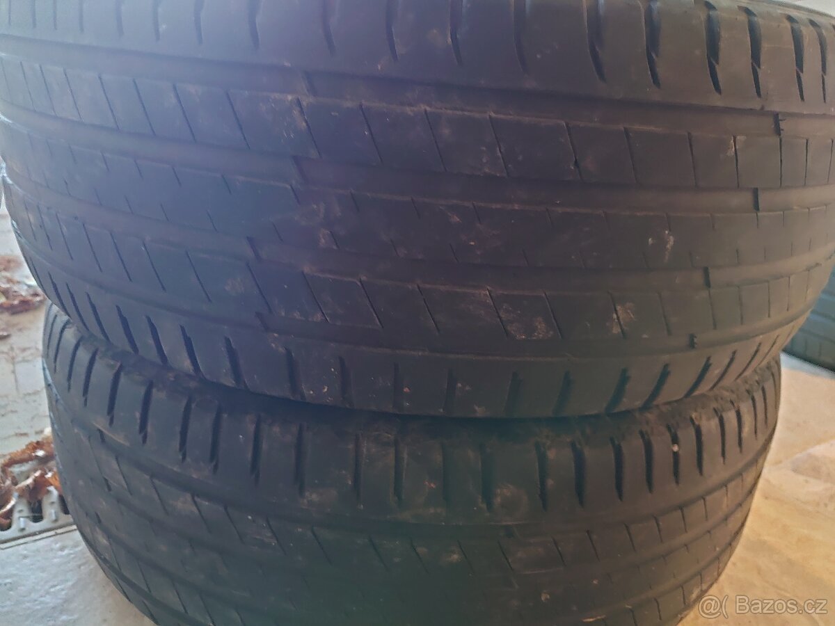 2x letní pneu Michelin 235/55/19