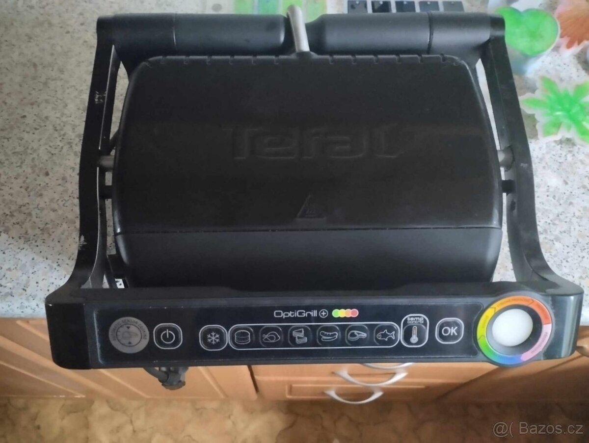 Inteligentní elektrický gril Tefal Optigrill+ se zapékací mí