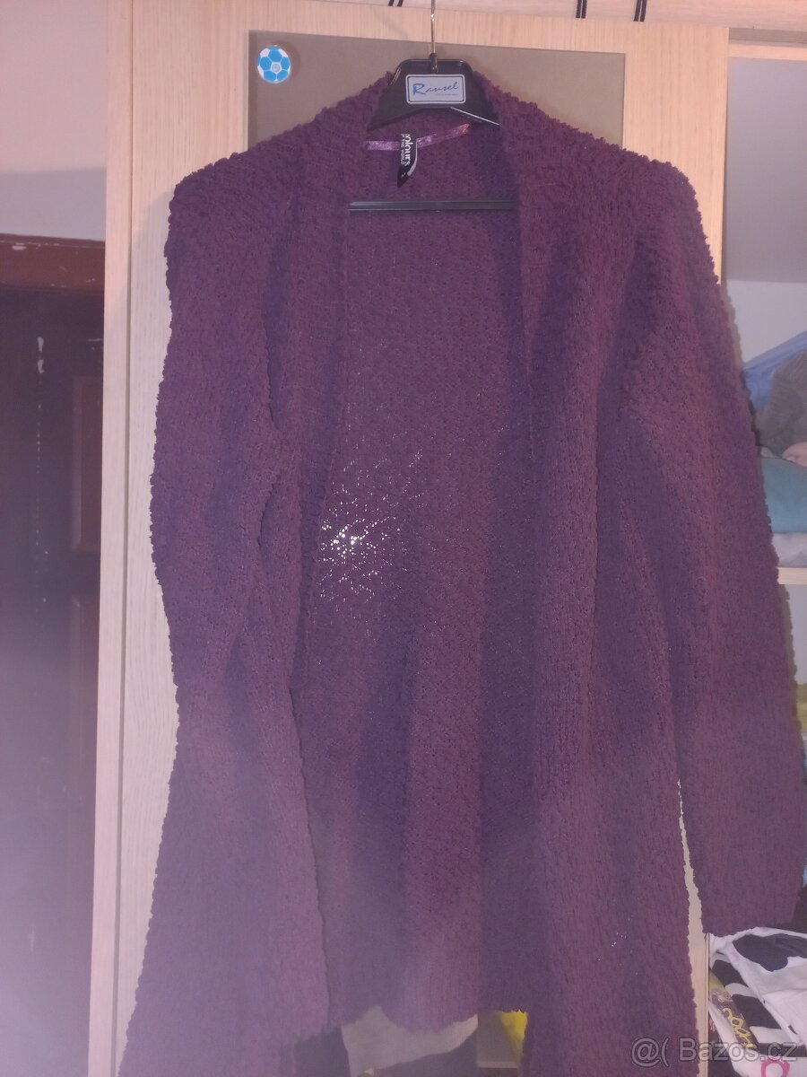 Dlouhy pohodlny svetr M-XL