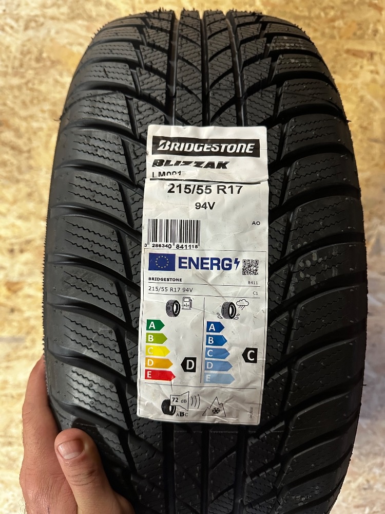 Bridgestone Blizzak 215/55/17 zimní