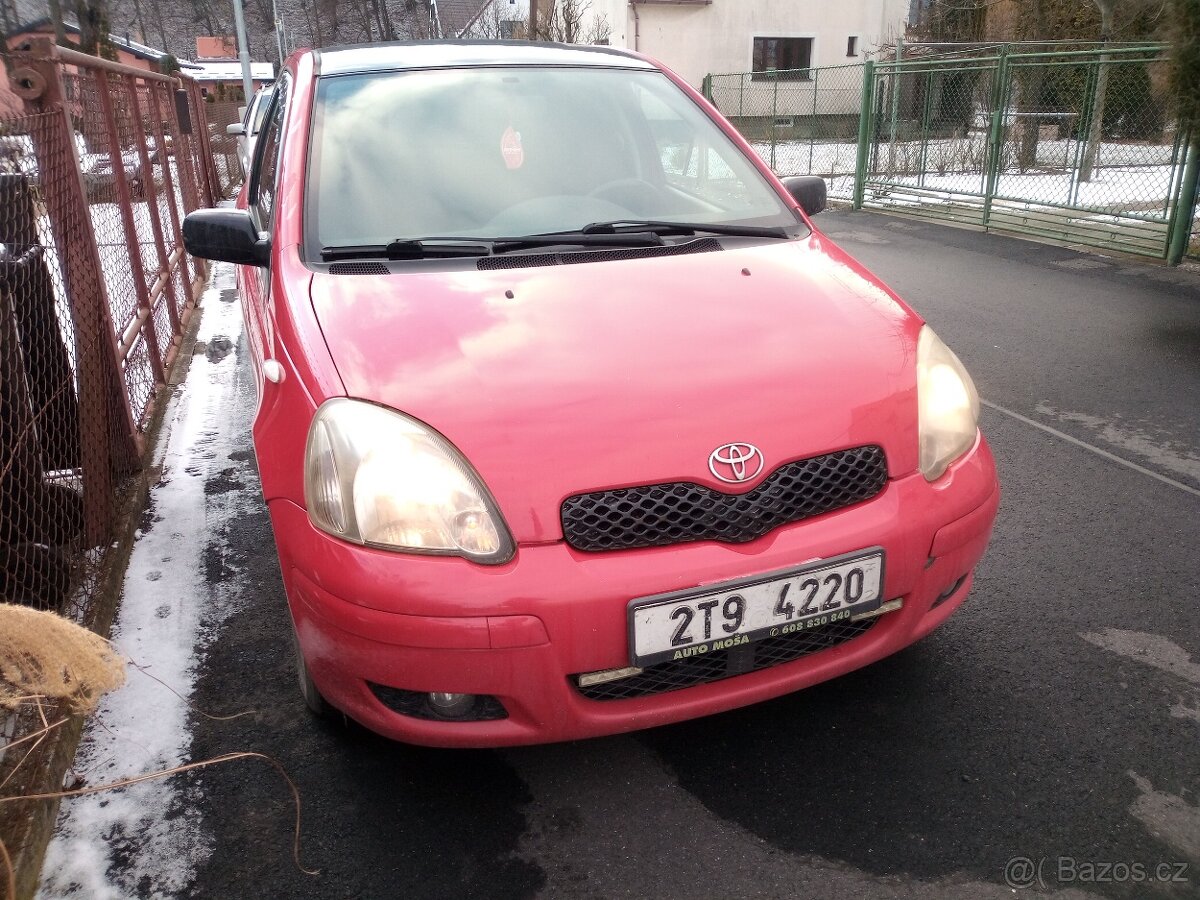 Toyota Yaris 1.0 r.v.2004