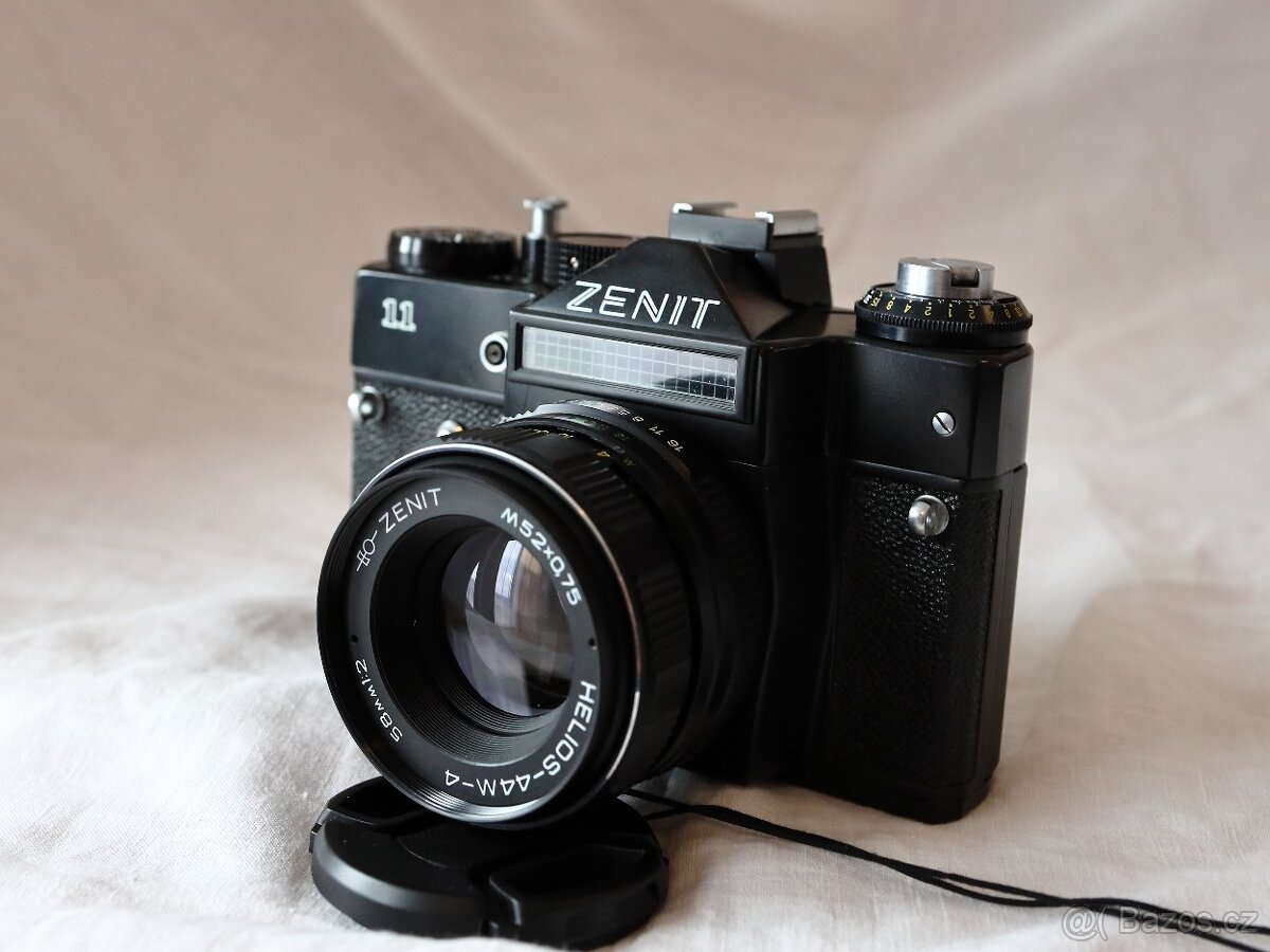 ZENIT 11 s objektivem HELIOS 44M-