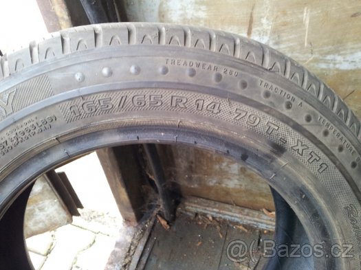 pneu 165/65x14 Michelin