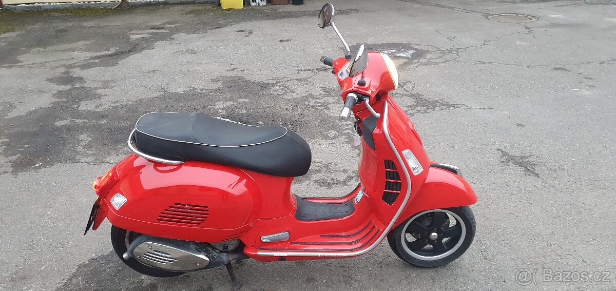 Piaggio vespa gts 125 ie 2012