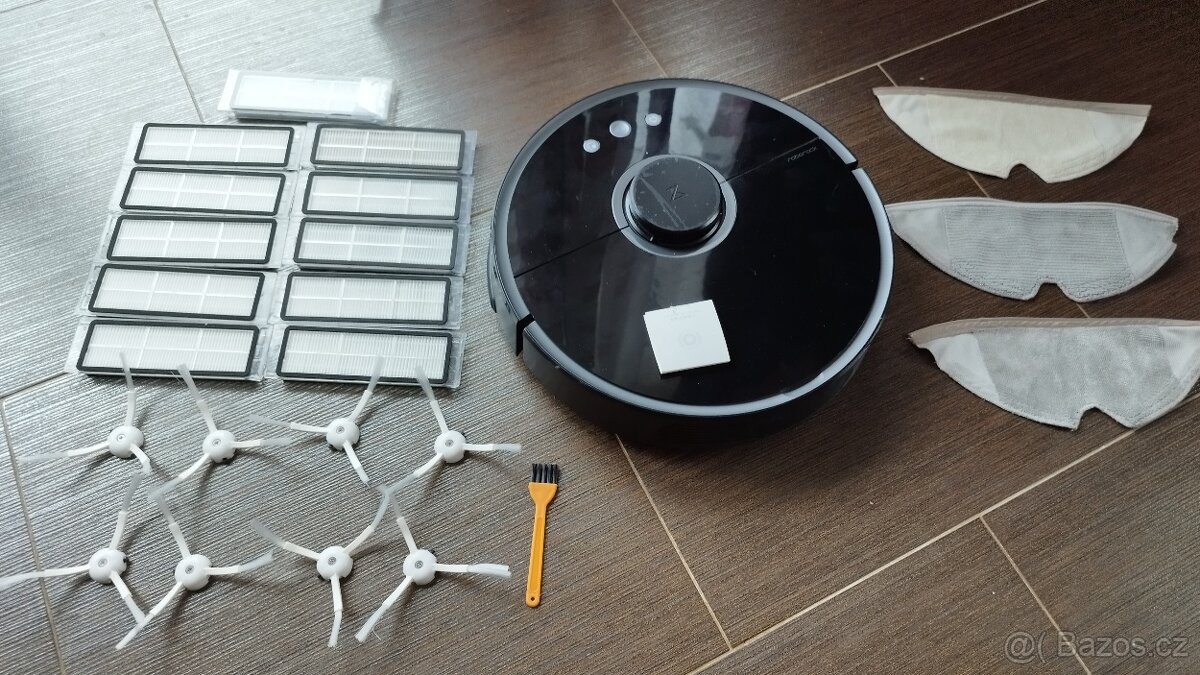 Xiaomi Roborock Sweep One S55 s bohatým příslušenstvím