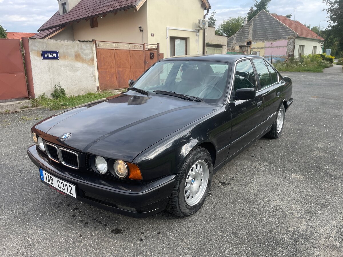 BMW E34 540i