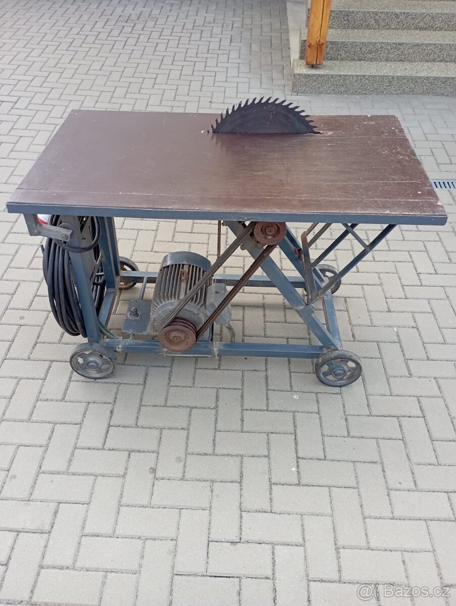 Cirkularka s kolebkou, motor 4kW, 1440 otáček, kotouč 50cm