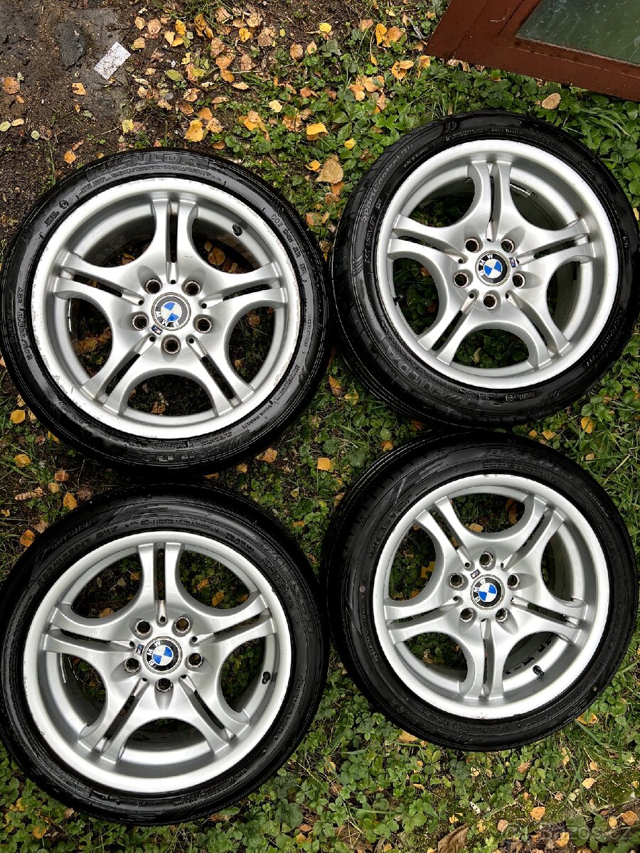 Letni sada BMW M serie R17, 245/40 a 225/45