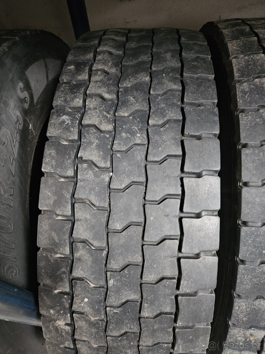 Nákladní pneu 315/70R22,5