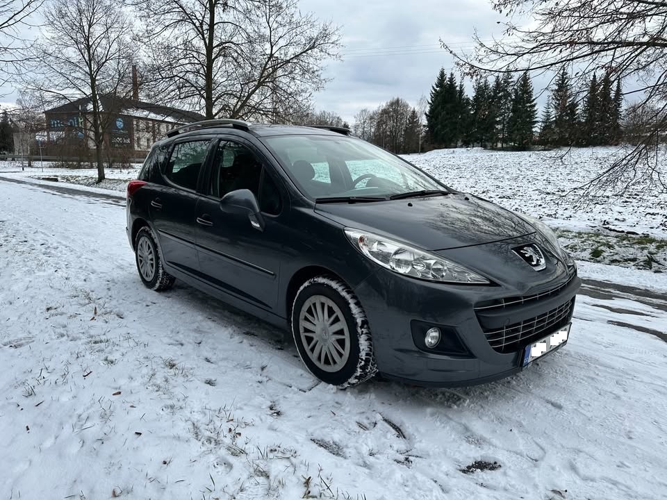 Peugeot 207SW, 1.4 MPI(54 kw), naj. 80 000 km, ČR, 1. maj.