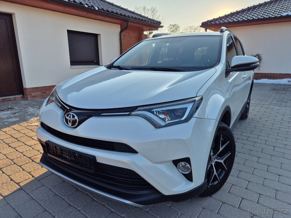 Toyota Rav4 2.0D-4D 105kw-2016-kamera-tažné-Bez koroze.