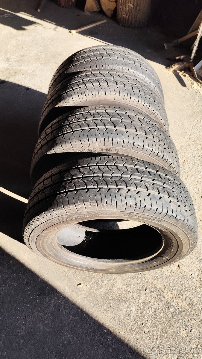 Prodám letní pneu Barum 205/65 r16c vanis2