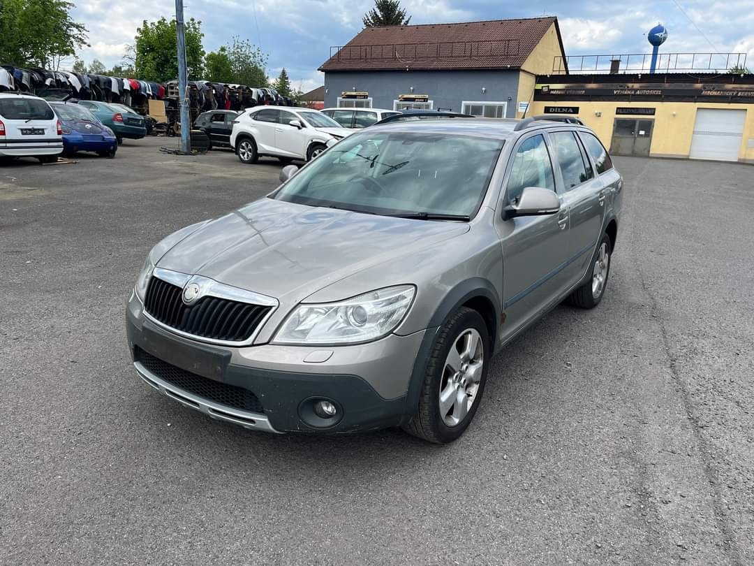 Díly z vozu škoda Octavia 2 combi Scout