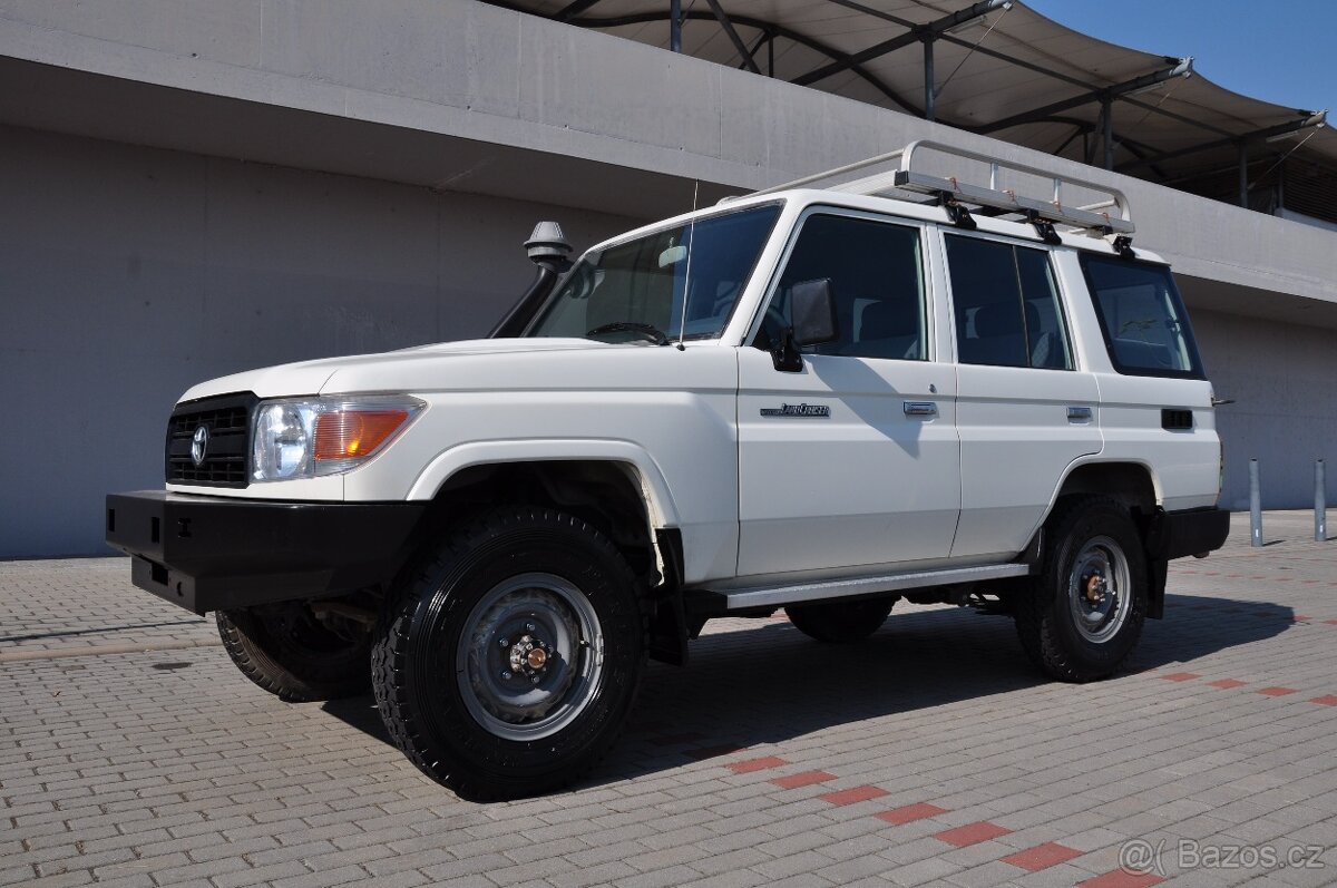 Toyota HZJ 76 Land Cruiser - NOVÉ AUTO - 14 km - 4.2 Diesel