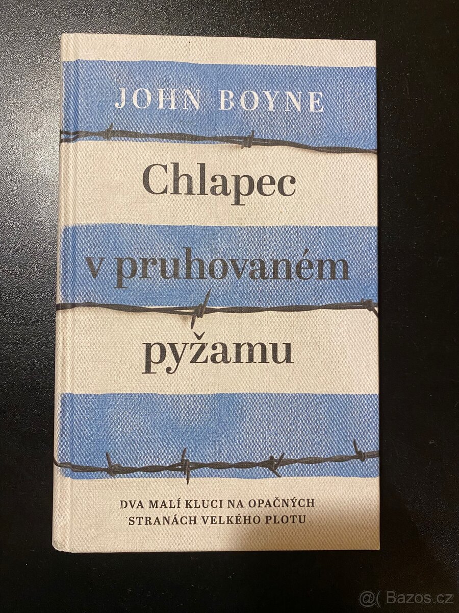 Chlapec v pruhovaném pyžamu (nové)