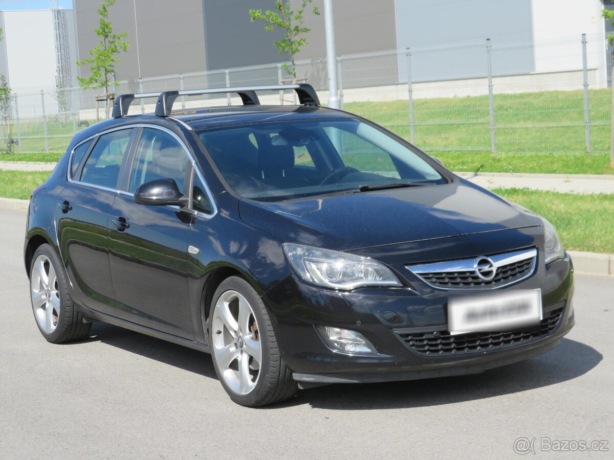 Opel Astra 1.6 T ,  132 kW benzín, 2009