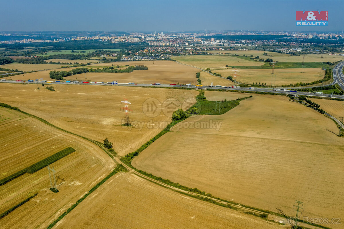 Prodej pole, 1 781 m², Zlatníky-Hodkovice okr. Praha - západ