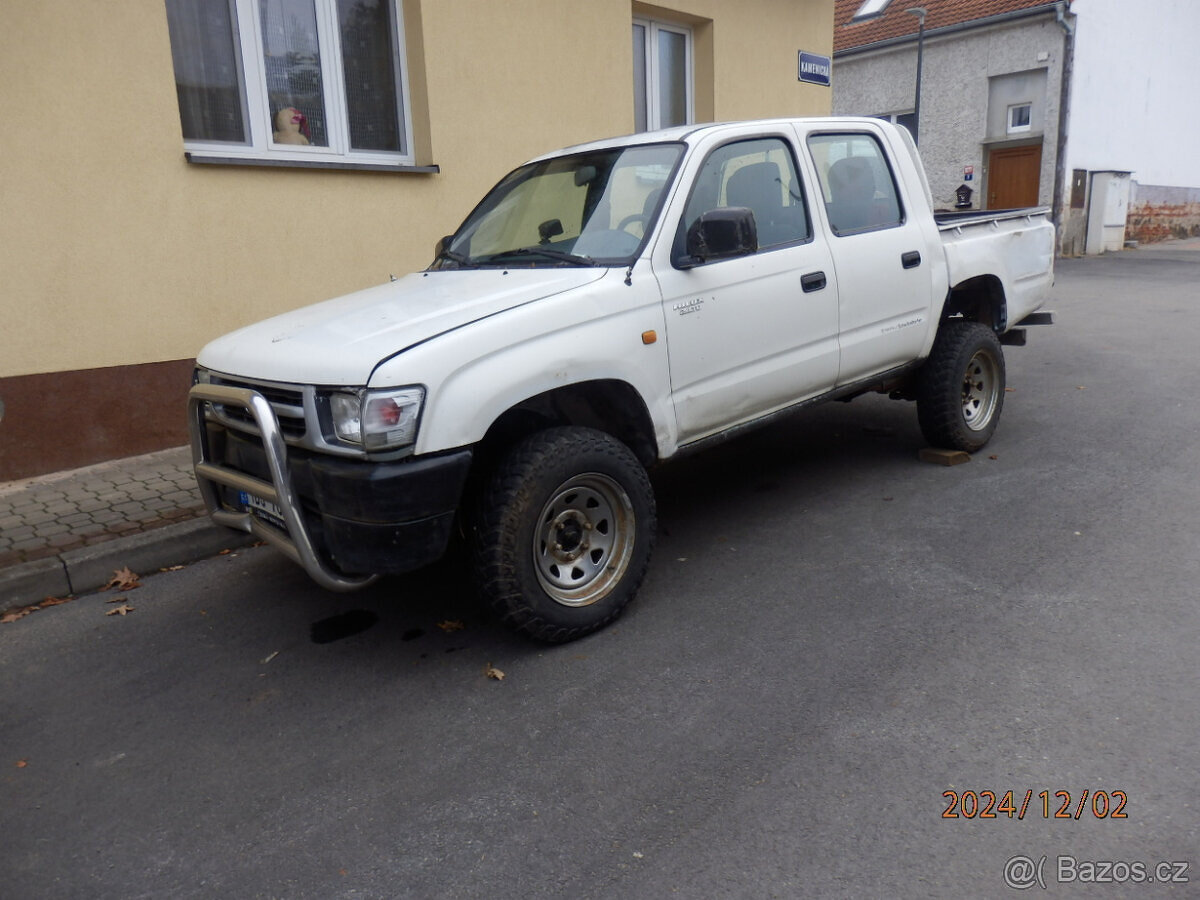 Toyota Hilux 2.4 -4x4