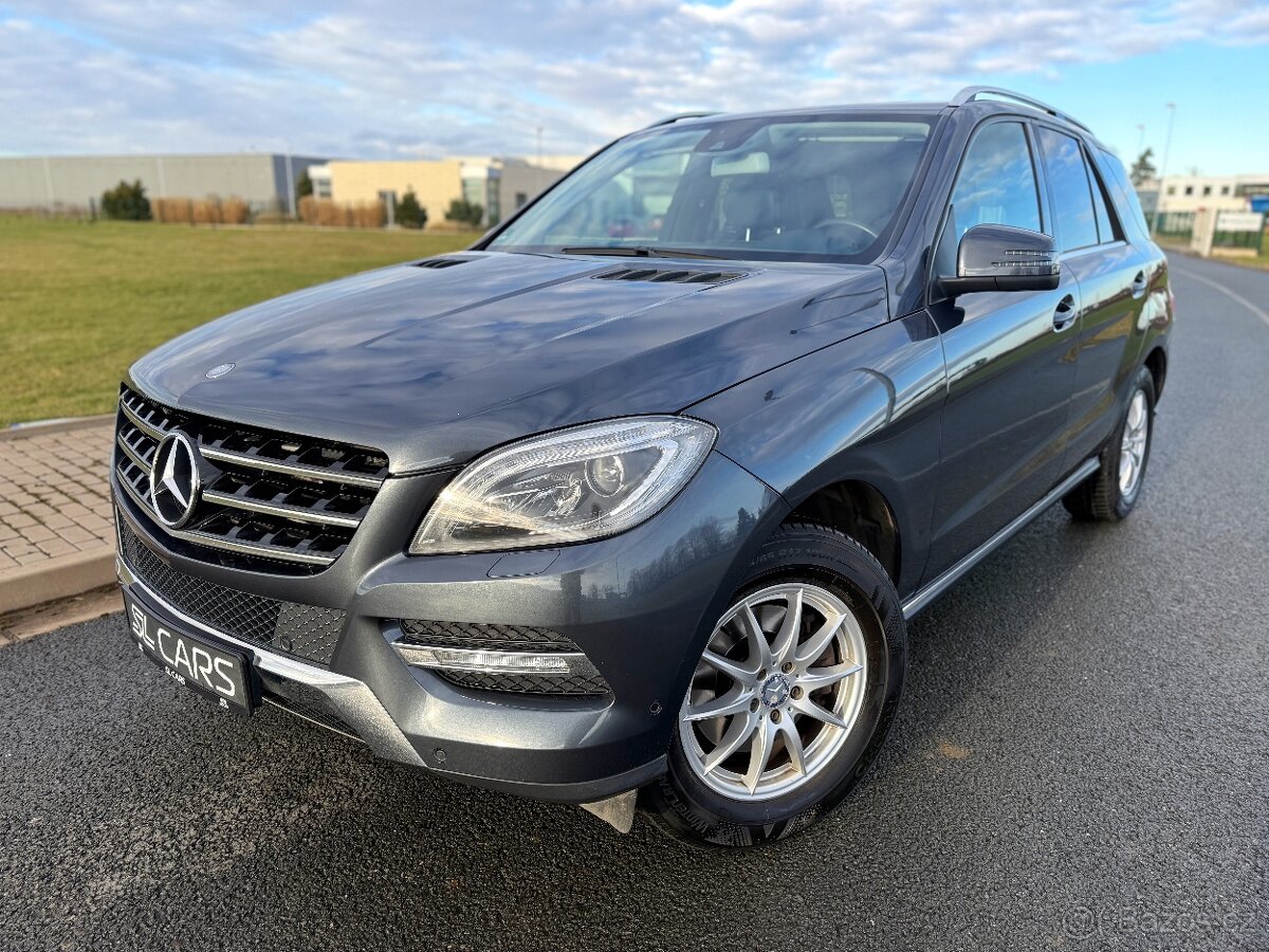 MERCEDES-BENZ ML 350 CDI //2013 XENONY NAVIGACE TAŽNÉ