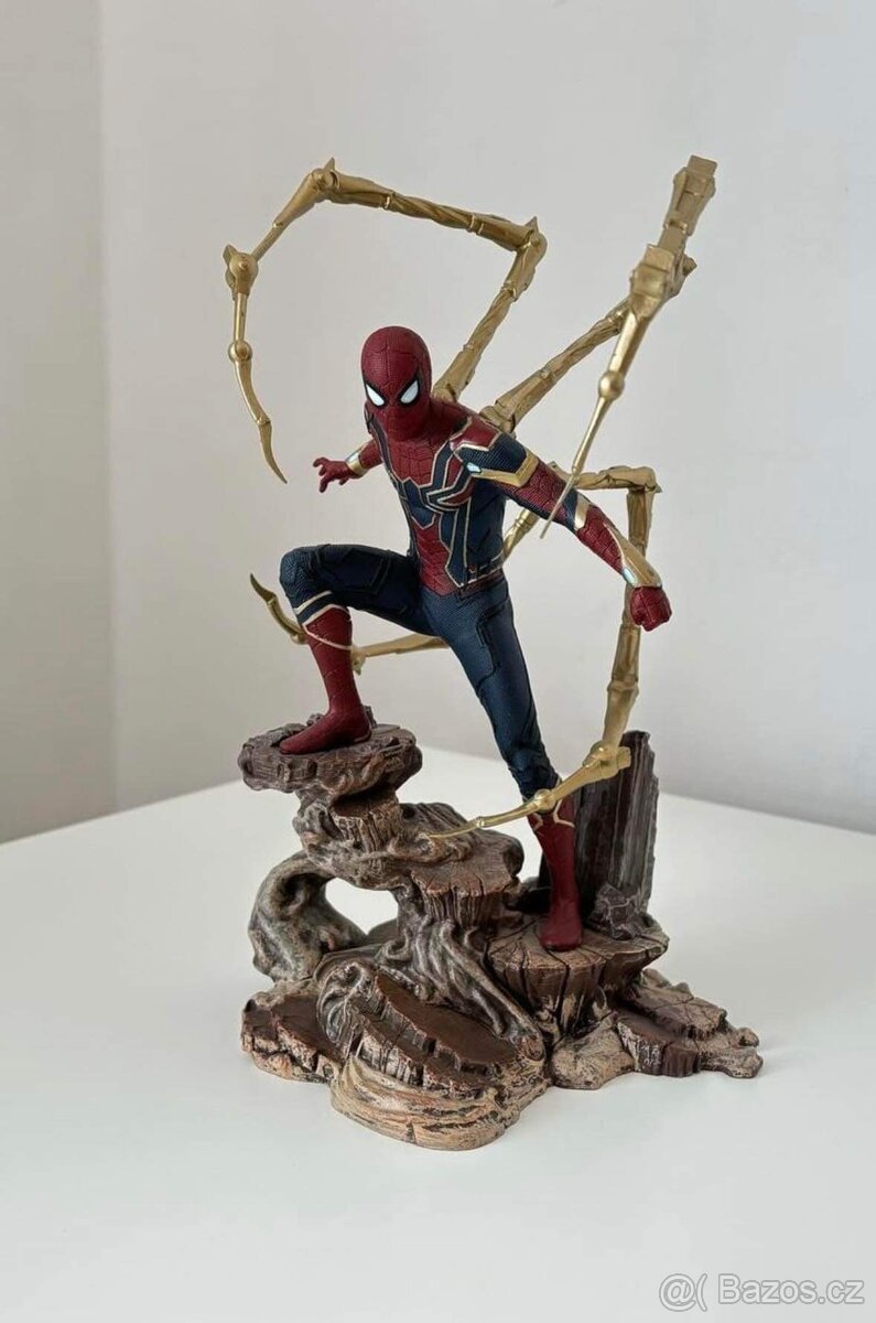 Iron Spider (Spider-Man) 1:10 figúrka od Diamond Select