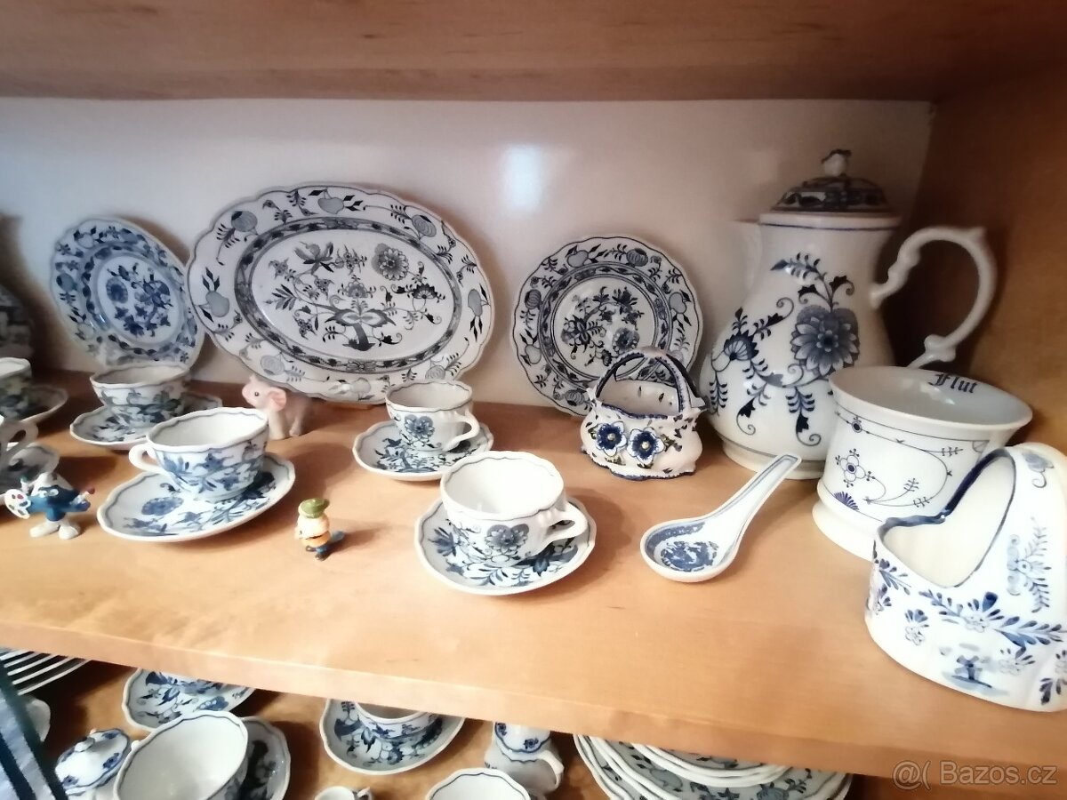 Cibulák porcelán sbírka - talíře, šálky, misky...