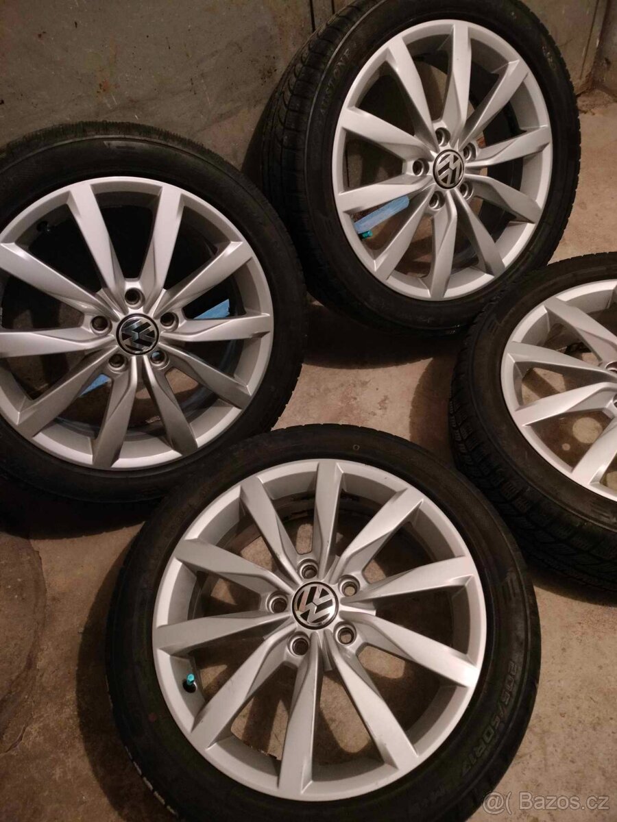 4ks alu disky orig. VW 5x112 R17 pneu zimné