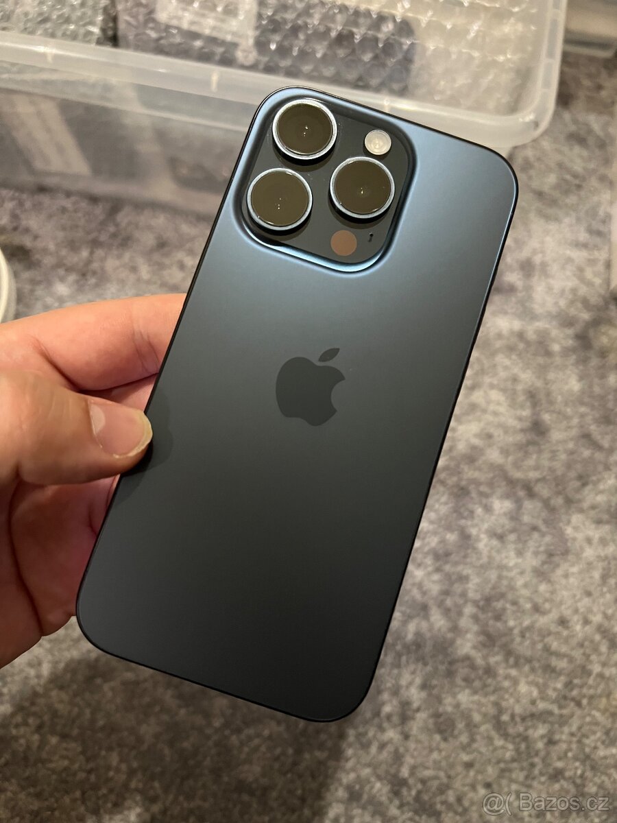 iPhone 15 PRO 128Gb v hezkém stavu, modrý