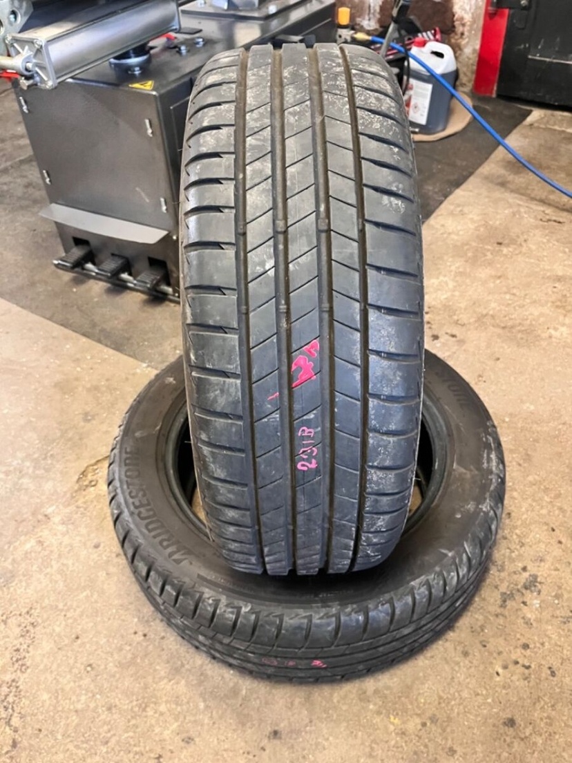 2ks - 195/55 R16 Bridgestone letni pneu - DOT 2020