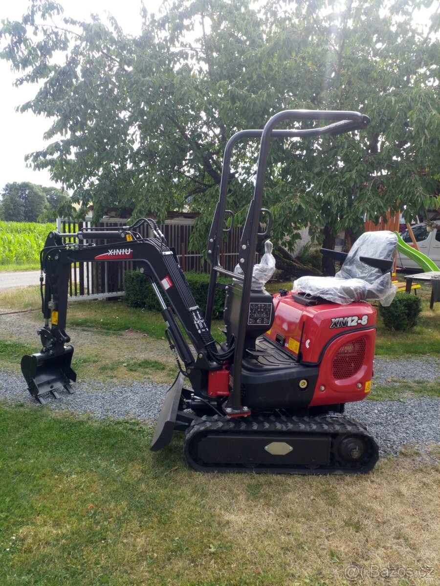 Minibagr Xiniu XN 12-8 Kubota motor. minoosé kopání ZÁRUKA