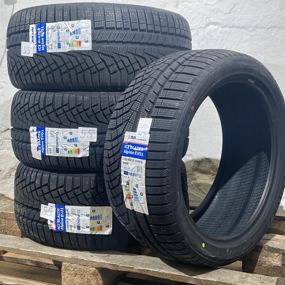 NOVÉ Zimní pneu 255/40 R19 100V Sailun