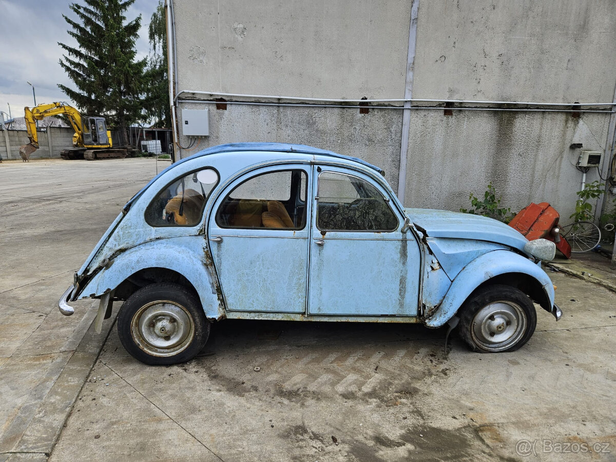 Citroen 2CV 1977 0.4l benzin 30.000km manual s TP