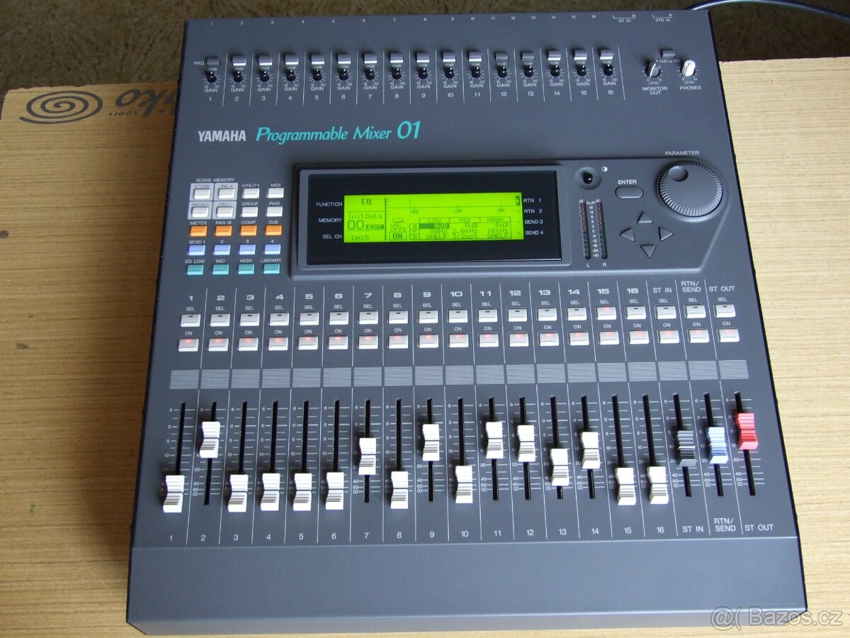 Digitální programovatelný mix - MIDI kontroler Yamaha 01