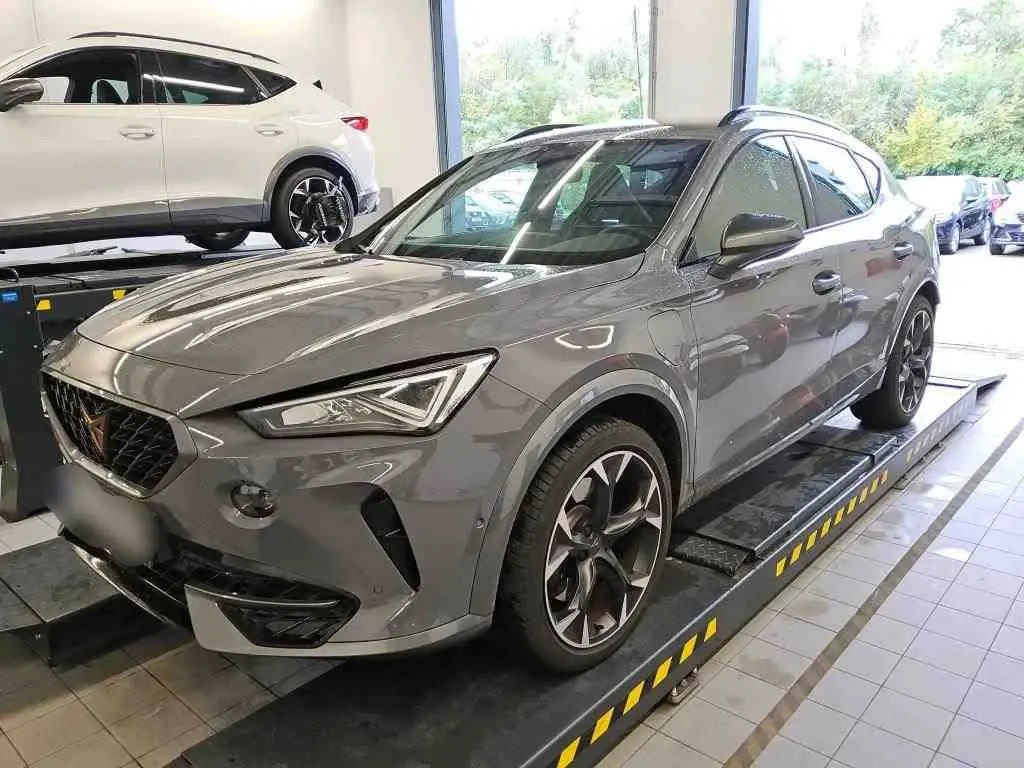 Cupra Formentor VZ e-hybrid TSI 180kw DSG,kamera,LED,navi