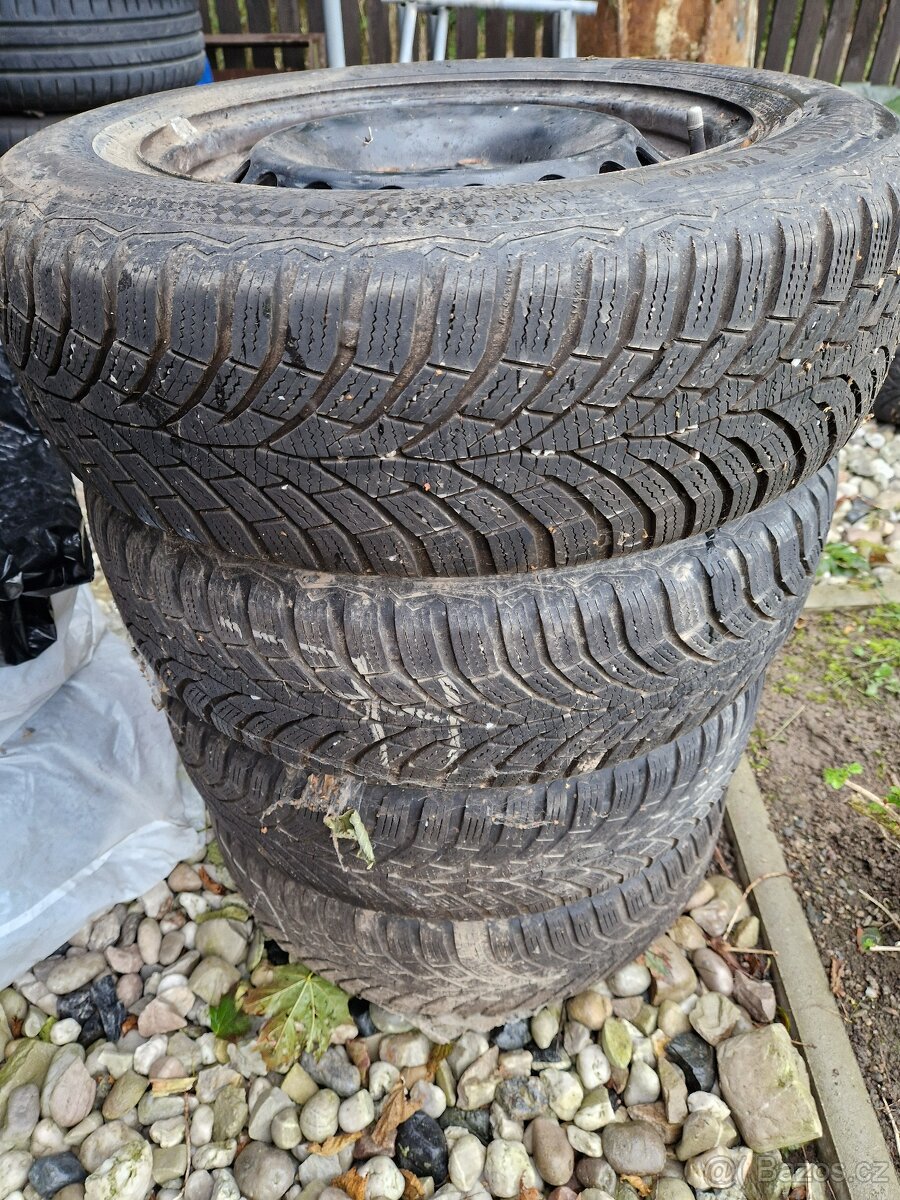 VAG sada kol s pneu 195/65 R15 6Jx15H2 5Q0601027L