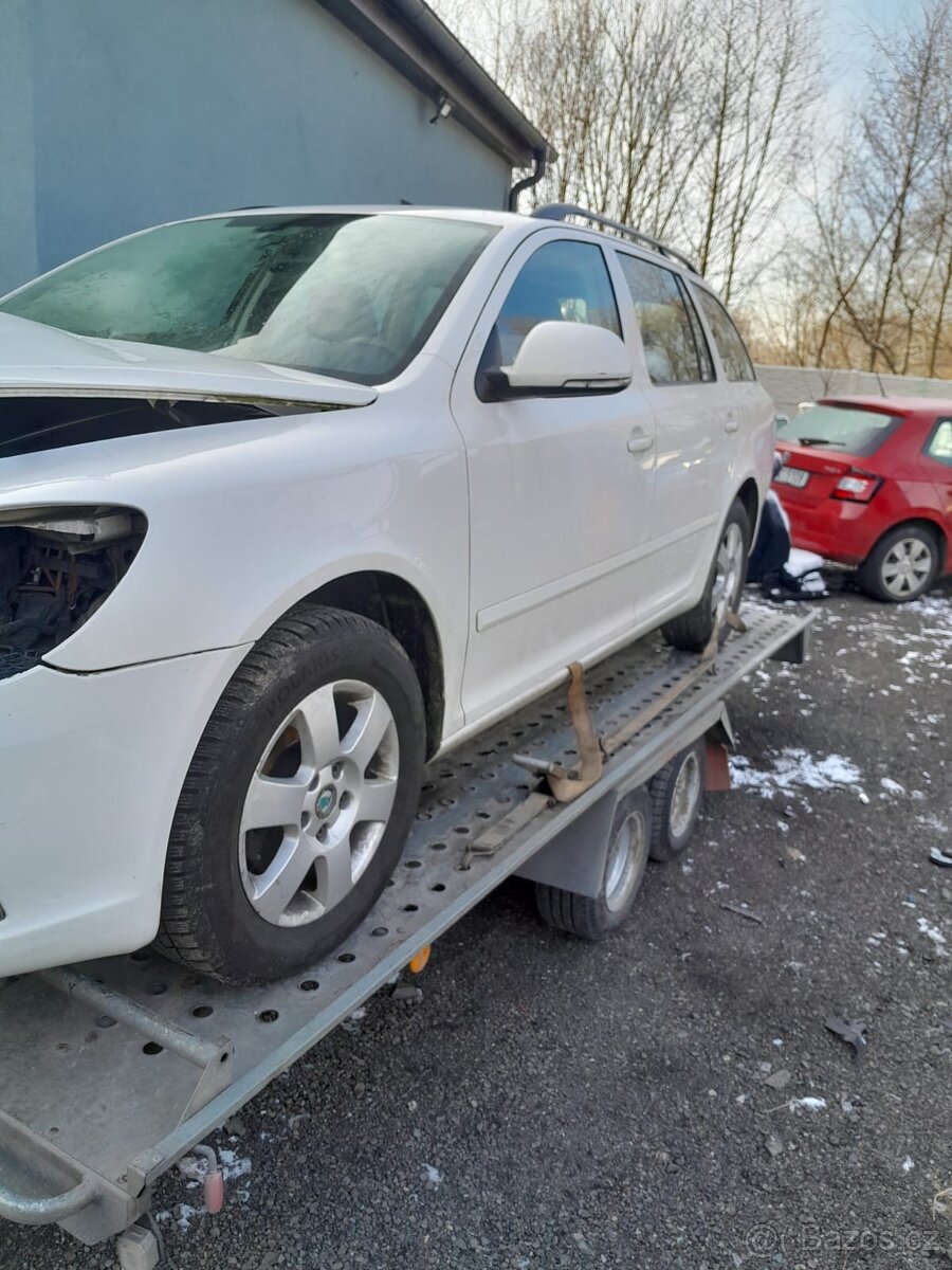 nd ze škoda octavia 2, 1.6.TDI 77kW, bílá, barva 9559