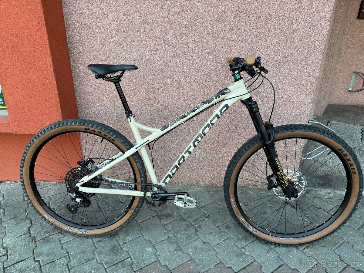 DARTMOOR Primal 29, Komplet Deore, raceface