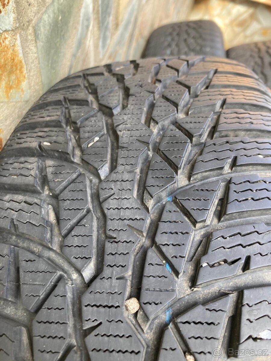 Zimní pneu Nokian 185/65r15