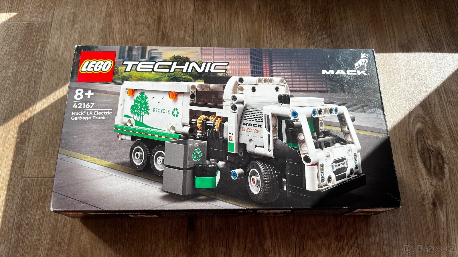 LEGO® Technic 42167 Popelářský vůz Mack® LR Electric