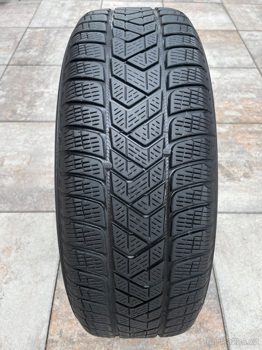 Pirelli Scorpion Winter 215/65 R17 99H Seal Inside