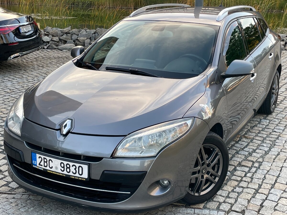 Renault Mégane 1.9 dCi 96KW TAŽNÉ SENZORY NAVIGACE