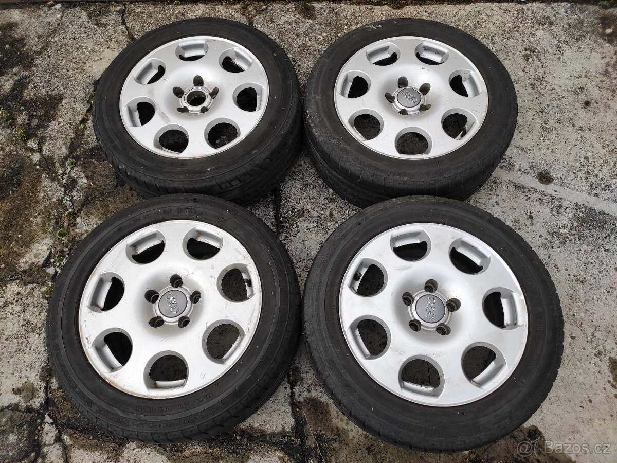 Sada kol 5x112 R16 origo AUDI, pěkné letní pneu 5-6,5mm