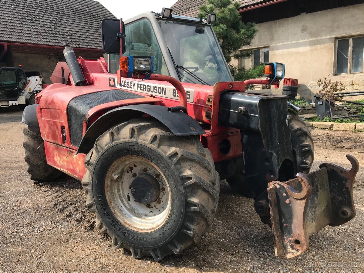 Massey Ferguson MF8925 teleskopický manipulátor