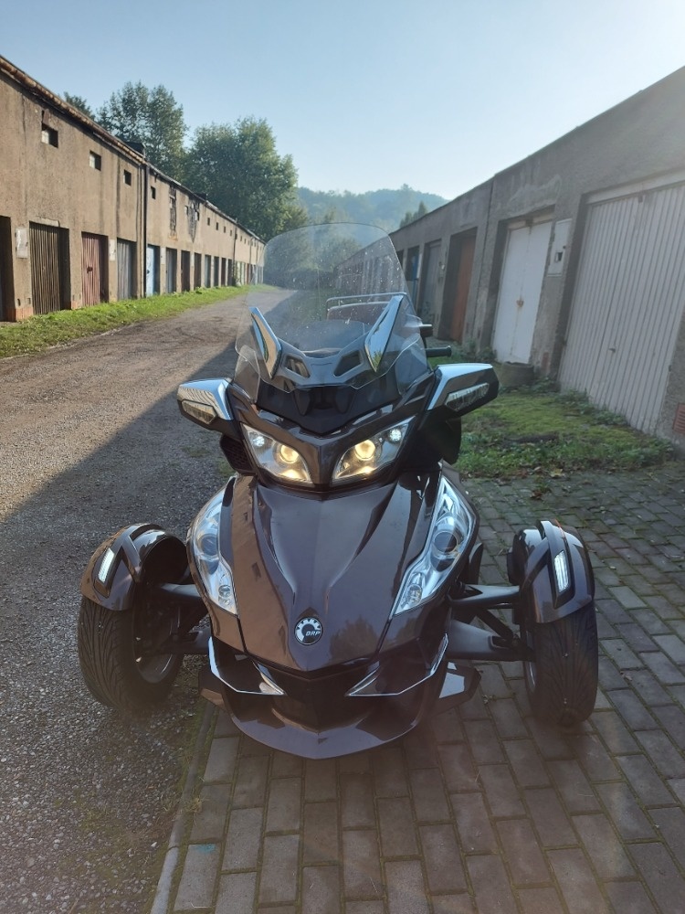 CAN AM SPYDER RT LIMITED