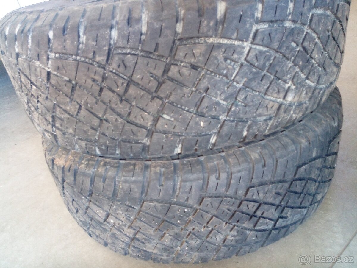 2ks zimních pneu v rozměru 235/65 R 17