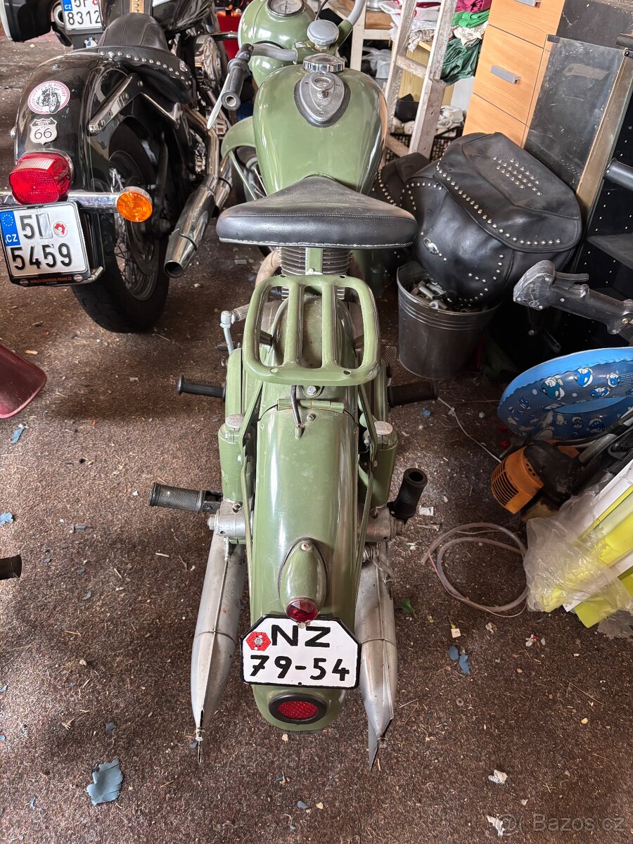 Jawa pérák 350