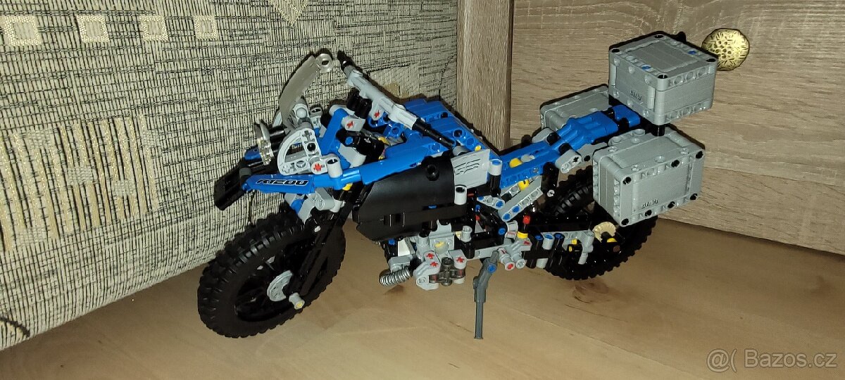 Lego Technic 42063 BMW R 1200 GS Adventure
