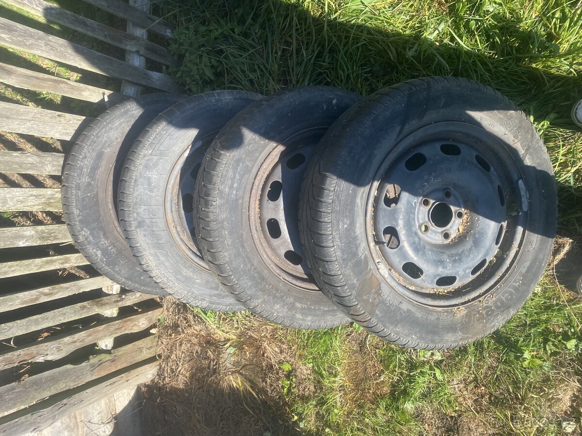 Zimni pneu s disky 6Jx15H2 pneu 195/65 R15